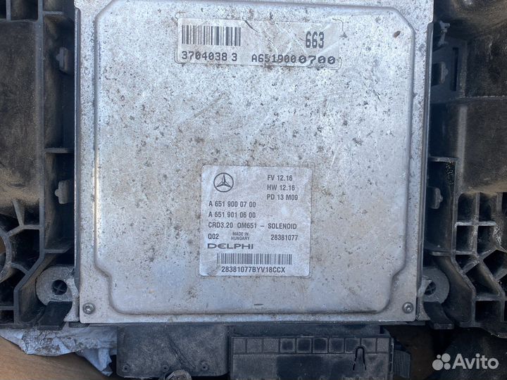 Блок управления двигателя