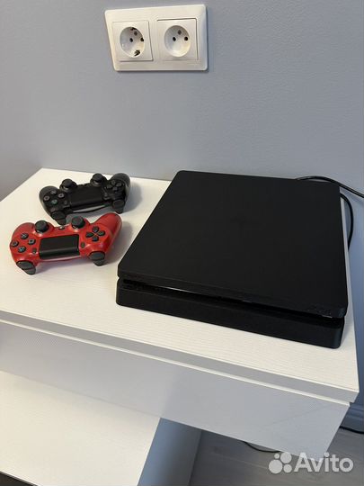 Sony playstation 4 slim