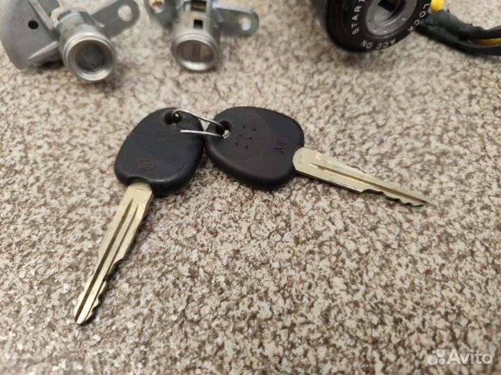 Замок зажигания + личинки Hyundai Tucson JM