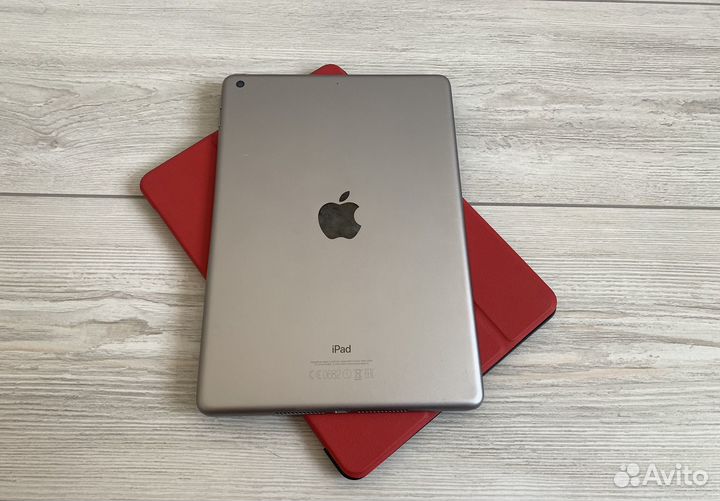 iPad 6 2018 32gb WiFi + новый чехол