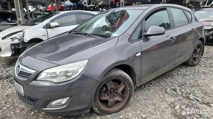 Радиатор кондиционера opel astra J 2010