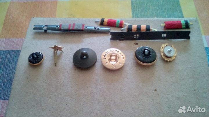 Новые из СССР,военные,звездочки,пуговицы,значки