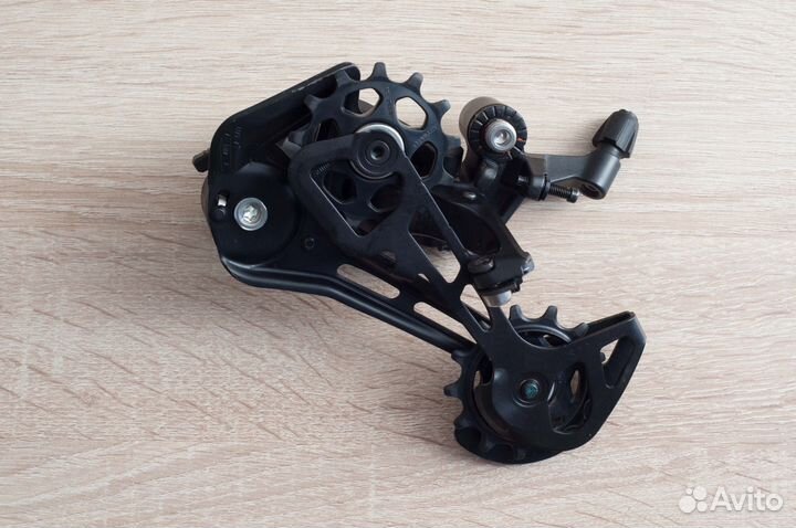 Задний переключатель скоростей Shimano Cues RD-U60