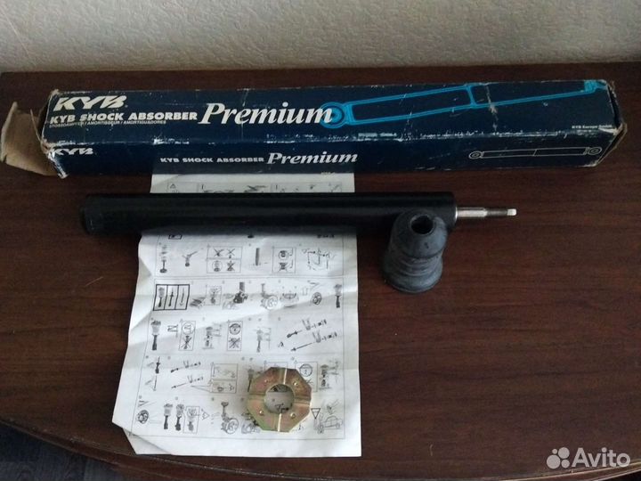 Амортизатор передний масляный KYB 665042