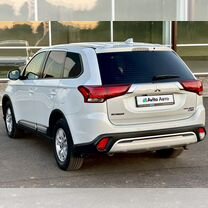 Mitsubishi Outlander 2.0 CVT, 2018, 126 000 км, с пробегом, цена 2 319 000 руб.