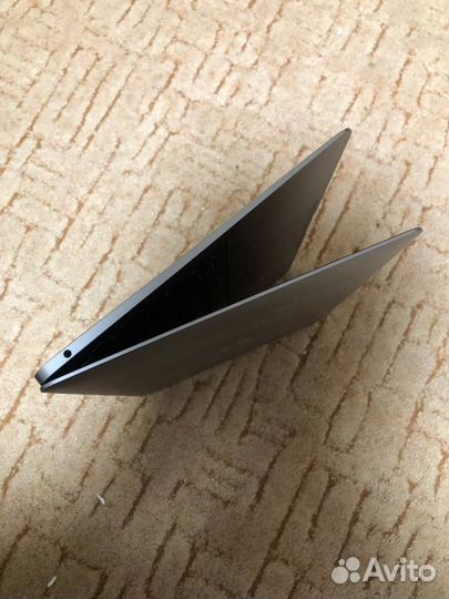 Apple Macbook air 13 2019 8/128