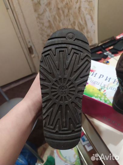 Продам угги зимние для девочки