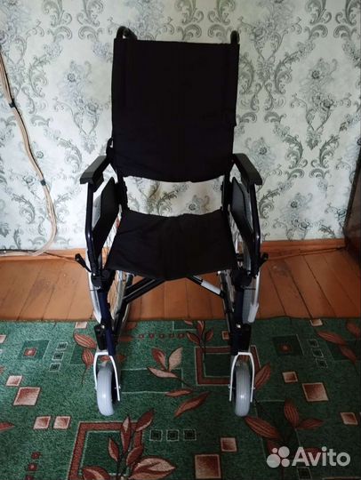 Инвалидная коляска новая