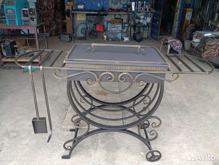 Кованый мангал