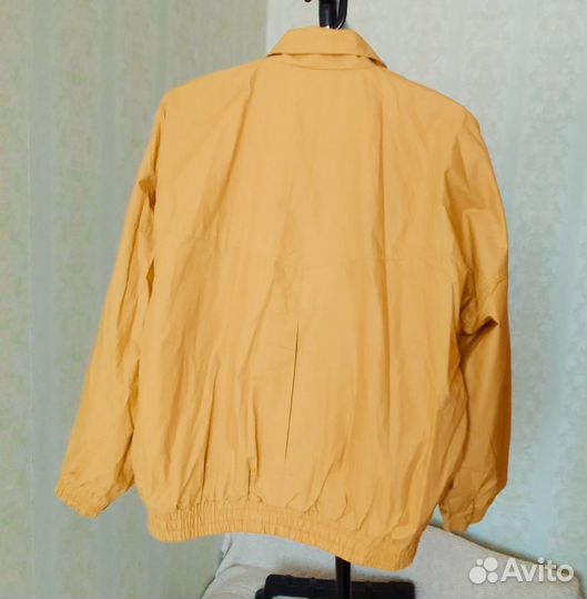 Ветровка женская р.М