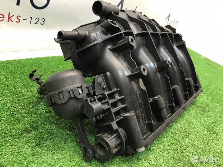 Впускной коллектор Audi Q5 8R CDN 2009