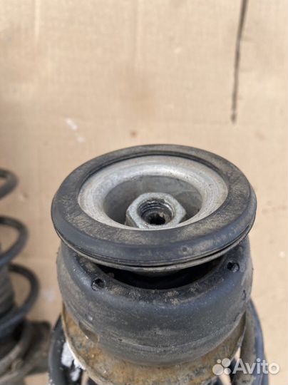 Пружина передняя Volkswagen Polo 5 Sedan