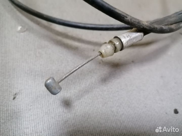 Трос замка капота Toyota Sprinter Carib II 1993