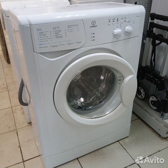 Стиральная машина Indesit wiun 104 на 3.5 кг