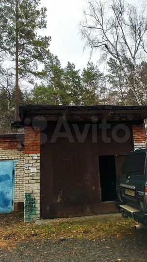 Гараж, > 30 м²