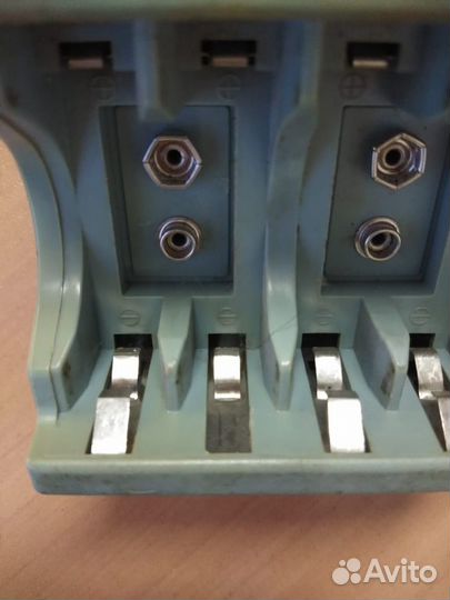 Зарядное устройство