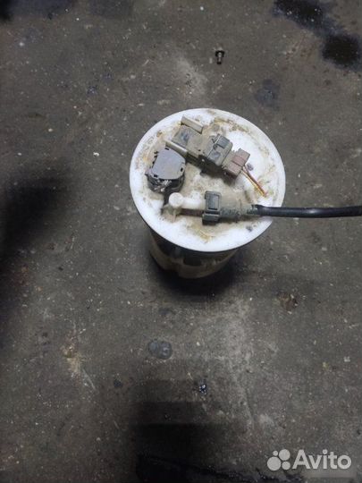 Насос топливный Mitsubishi Galant 9