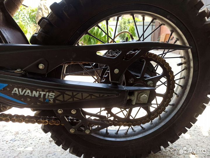 Мотоцикл Avantis lx300