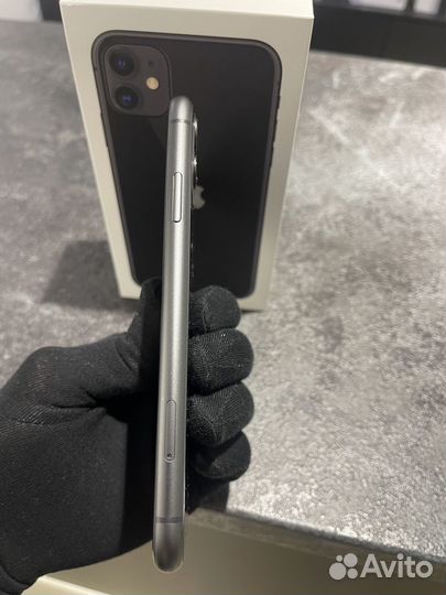 iPhone 11, 64 ГБ