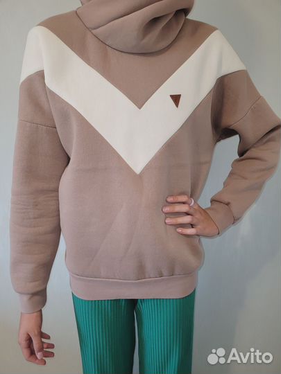 Свитшот свитер толстовка