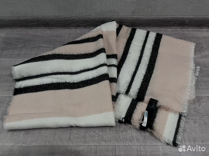 Шарфы и палантины