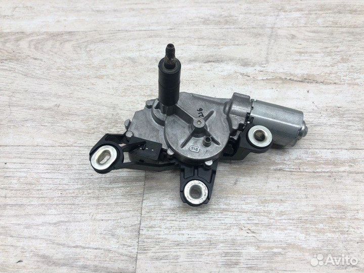 Моторчик стеклоочистителя задний Volkswagen Caddy