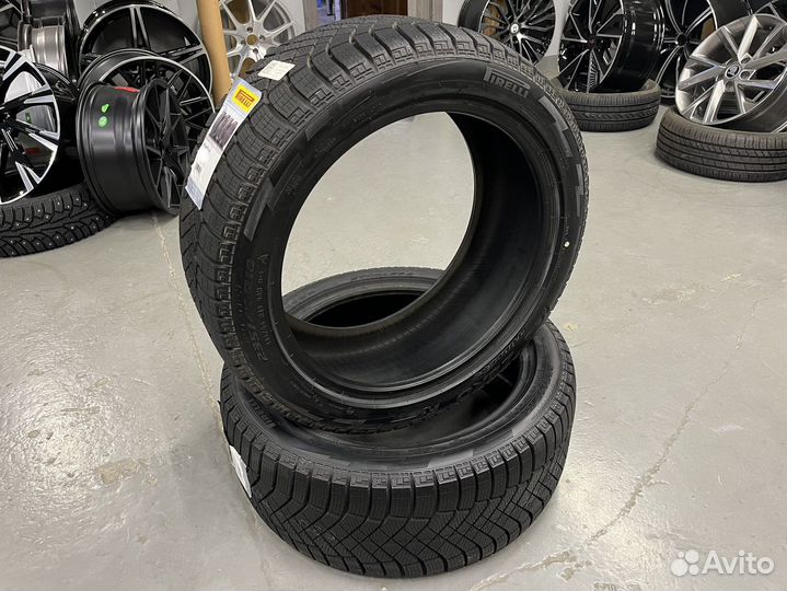 Pirelli Ice Zero FR 225/60 R18 104T