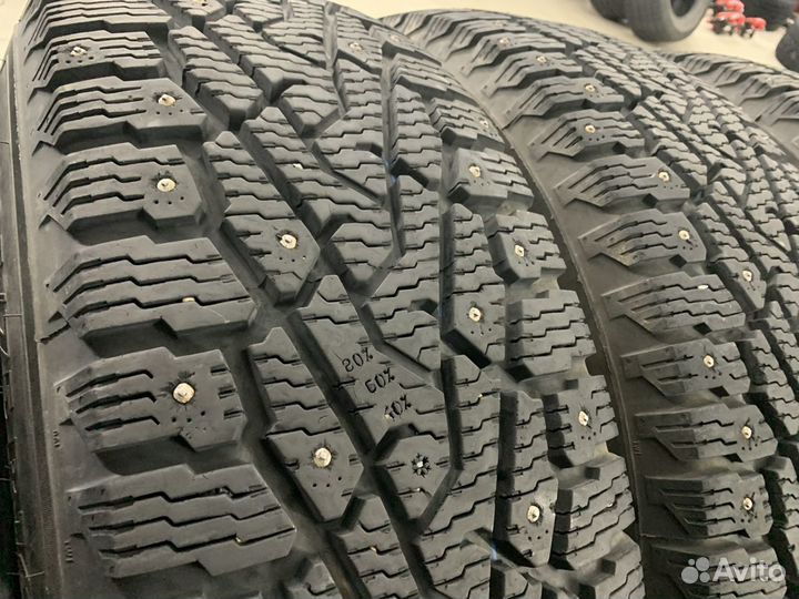 Nokian Tyres Hakkapeliitta LT 285/75 R16