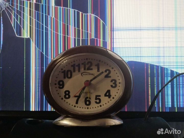 Часы-будильник 