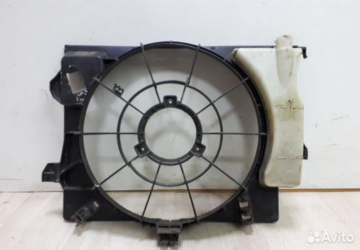 Диффузор вентилятора Hyundai Solaris 1 oem 253804L