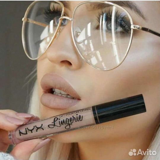 NYX Lingerie # 09 Corset. Нюдовая жидкая помада