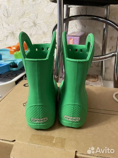 Продам резиновые сапоги Crocs