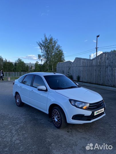 LADA Granta 1.6 МТ, 2022, 62 400 км