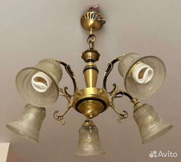 Две люстры Италия, Югославия