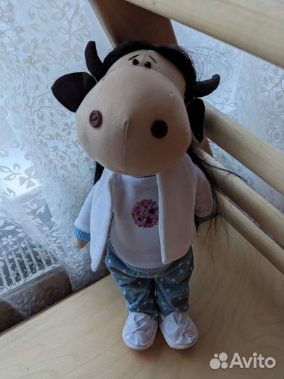 Игрушка ручной работы корова