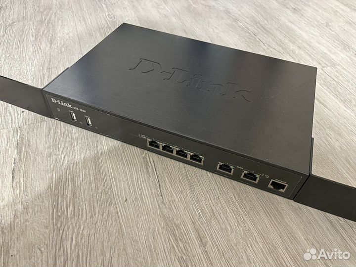 Маршрутизатор (Межсетевой экран) D-Link DSR-1000