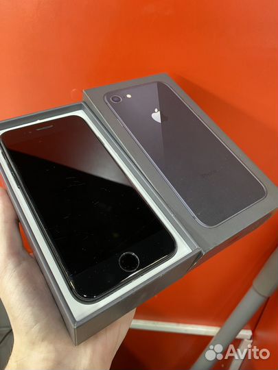 iPhone 8, 64 ГБ