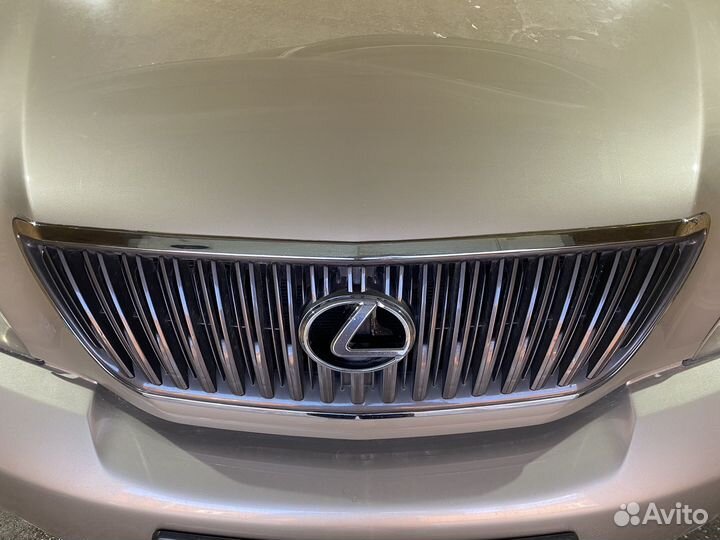 Продам решетку радиатора на lexus RX330 2003-2008