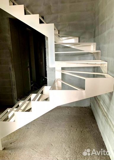 Забежная лестница с установкой