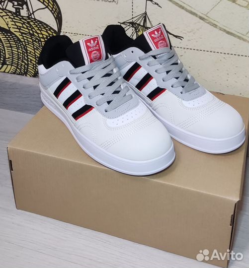 Кроссовки Adidas