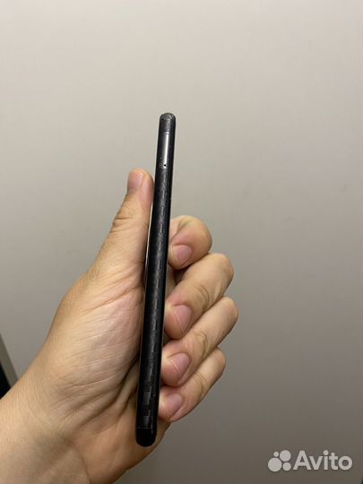 Мобильные телефоны бу Huawei p20