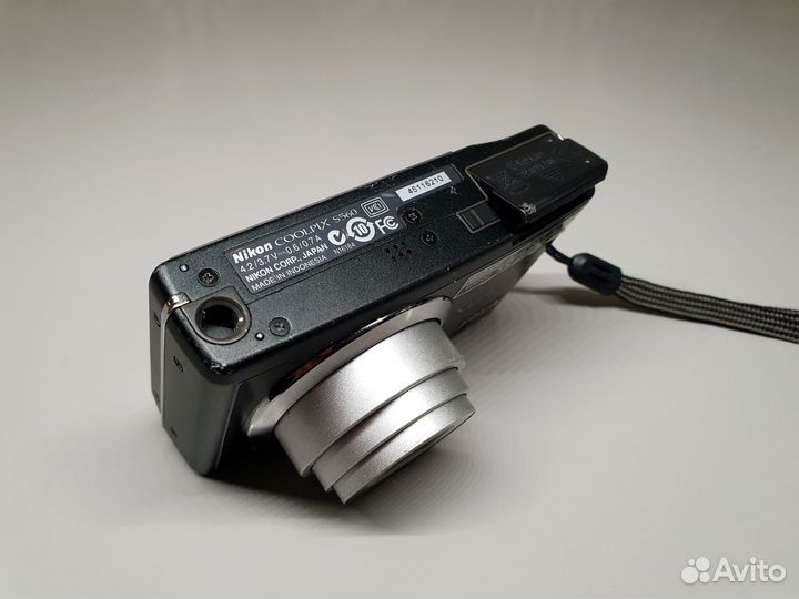 Фотоаппарат Nikon Coolpix s560