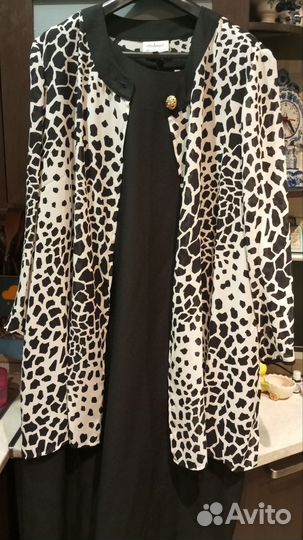 Платье с лёгкой накидкой