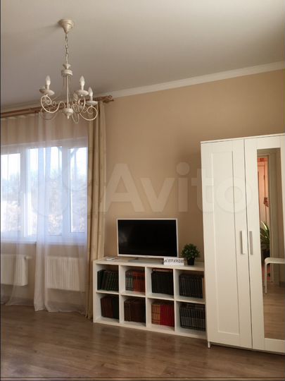 Дом 200 м² на участке 4 сот.