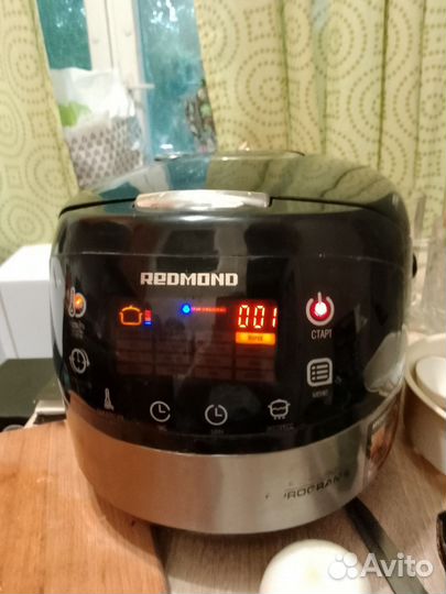 Мультиварка Redmond rmc m90