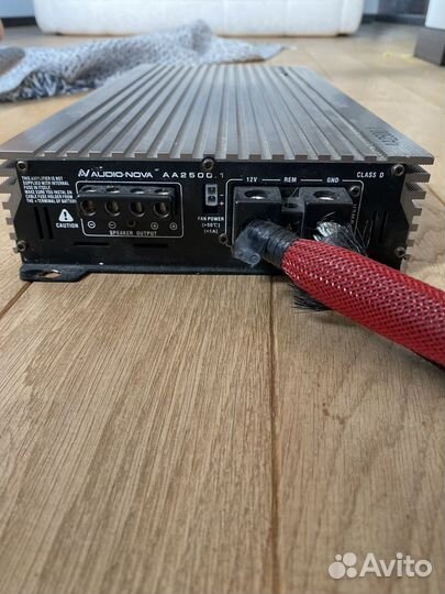 Усилитель Alpine Audio Nova AA2500.1