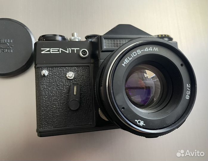 Плёночный фотоаппарат Zenith EM