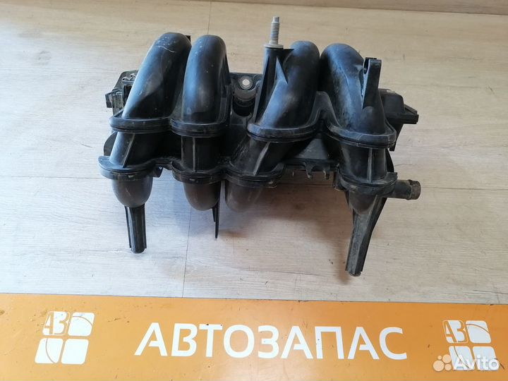 Коллектор впускной Renault Logan 2 Sandero 8кл