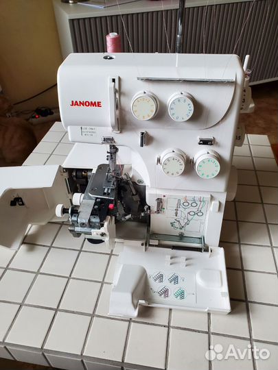 Оверлок janome 210d