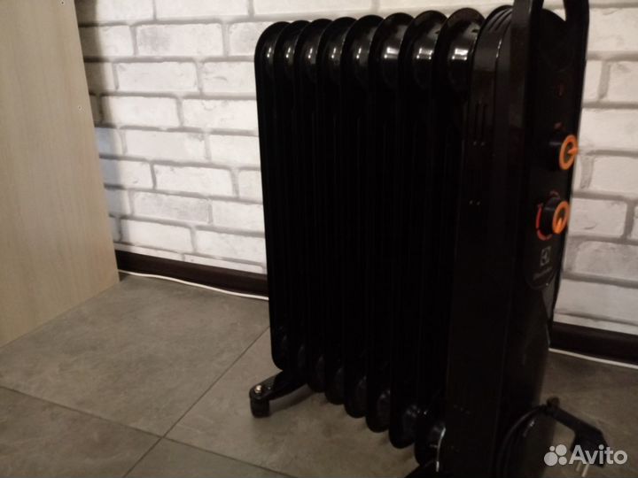 Новый масляный обогреватель Electrolux EOH/M-4209